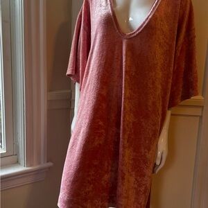 We The Free  V-Neck Tunic in Velour Dusty Rose Size M
